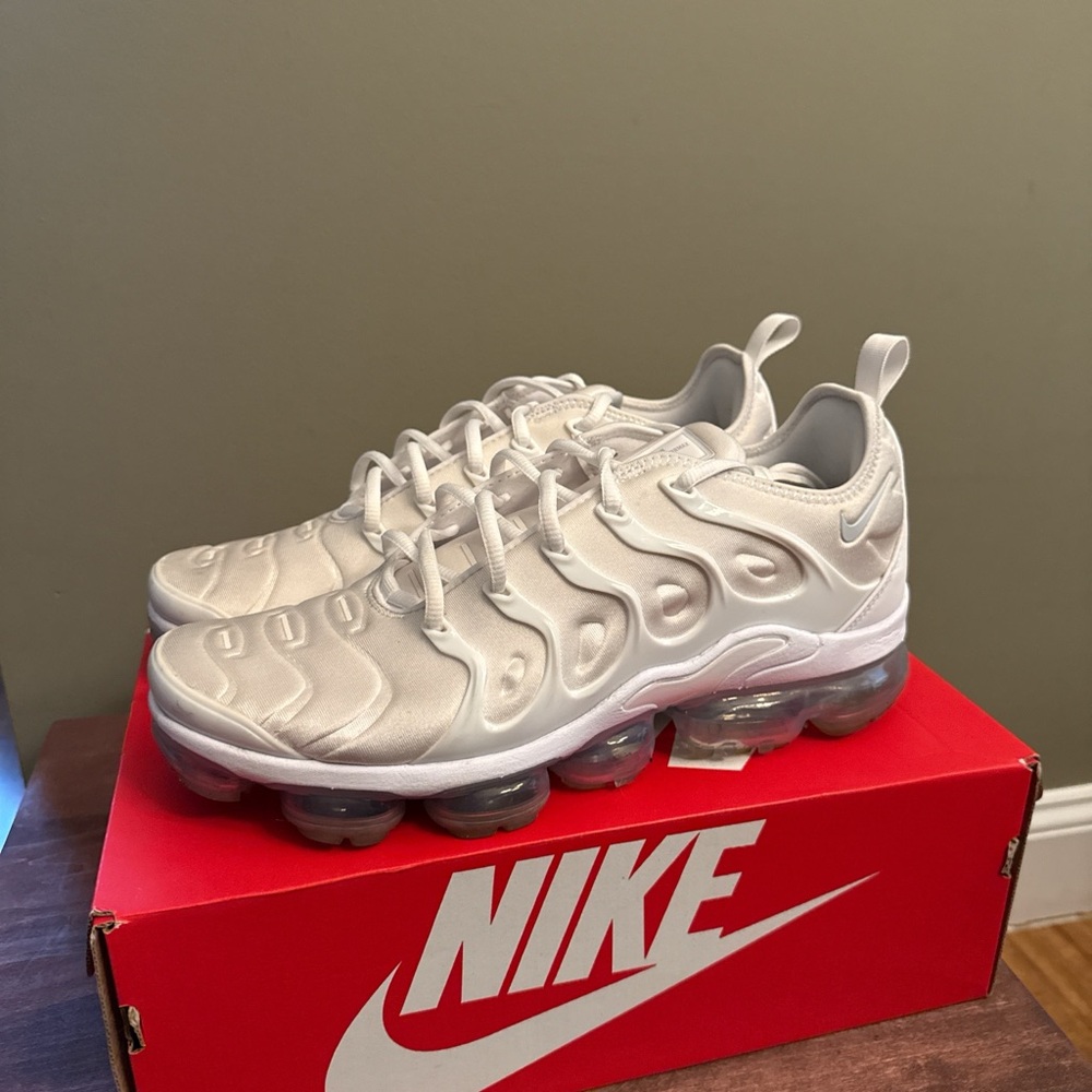 (SOLD) Nike Air Max Plus Triple White